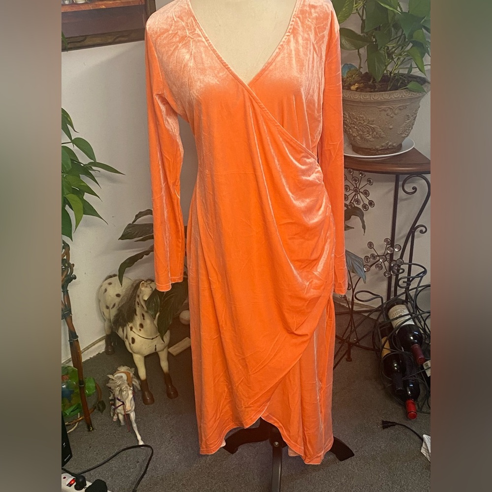 Change Design Women's Orange Velvet Wrap Dress